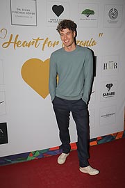 Simon Lohmeyer beim Charity-Dinner „One Heart for Tanzania” im Heart (©Foto. Martin Schmitz)
